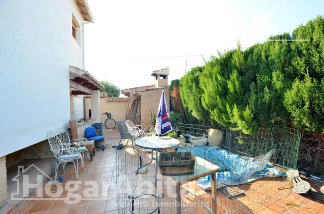 Atractivo chalet muy amplio y luminoso con terraza, garaje y jacuzzi — 13
