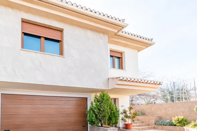 ¡Descubre el hogar de tus sueños en este espectacular chalet independiente! — 5