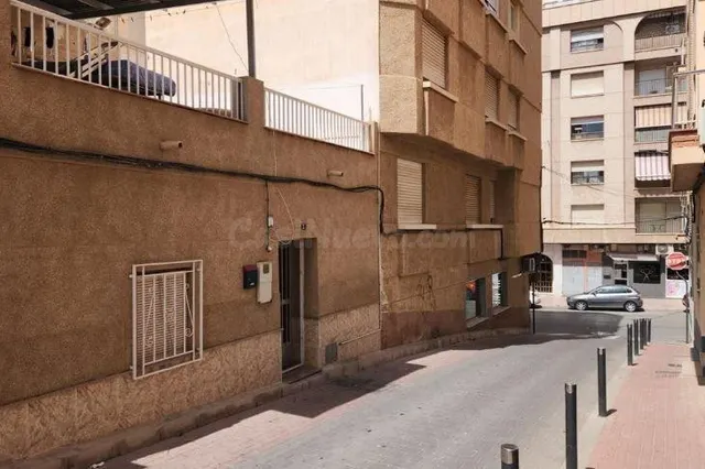 SE VENDE casa adosada OKUPA en C Santa Ana 4 de Águilas - foto 3