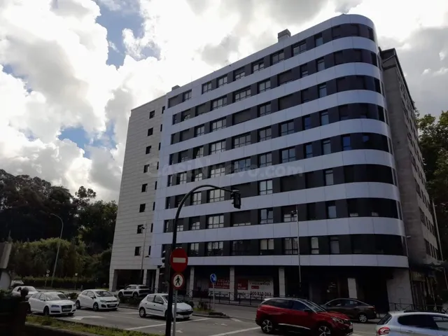 Local comercial 66m² en venta - Castrelos - Sárdoma
