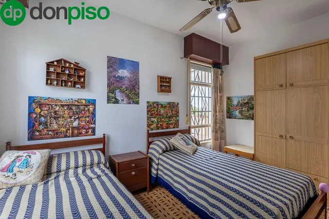 Gran casa con parcela y piscina en Cájar — 22