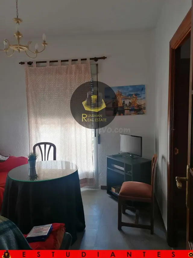 EST / Piso de CUATRO dormitorios en Cartuja - foto 4