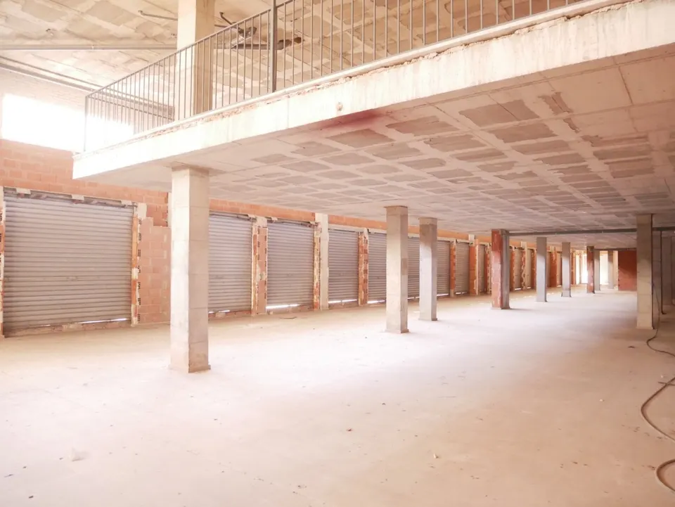 LOCAL OBRA NUEVA DIÁFANO Y CON ALTILLO EN ZONA ACACIAS DE ELDA