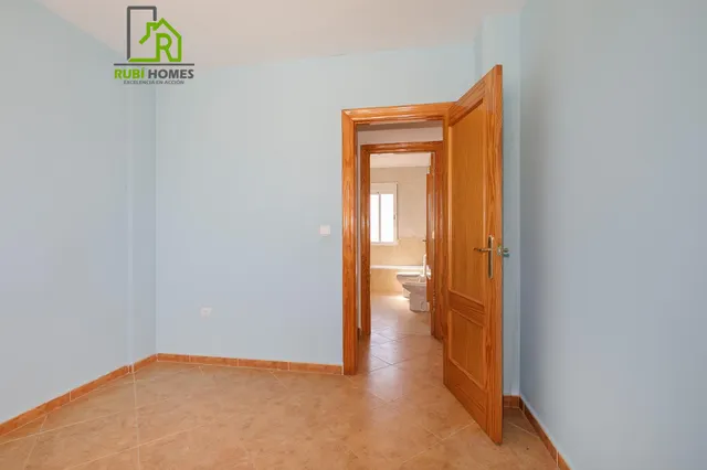 ¡Casa pareada con patio privado en Cijuela! Granada — 12