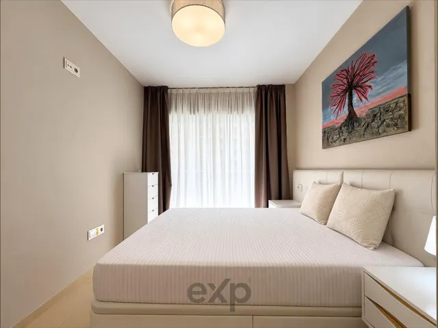 Piso en primera linea de playa de 2 habitaciones y 2 baños con terraza, piscina, garaje y trastero en Marina d’Or — 14