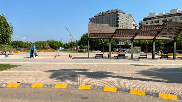Amplio Local Comercial en venta o alquiler en Alzira - Zona Plaça Generalitat! — 6