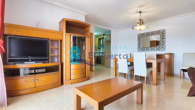 ¡ESPECTACULAR VIVIENDA CON GARAJE Y APARTAMENTO ADICIONAL! – - foto 4