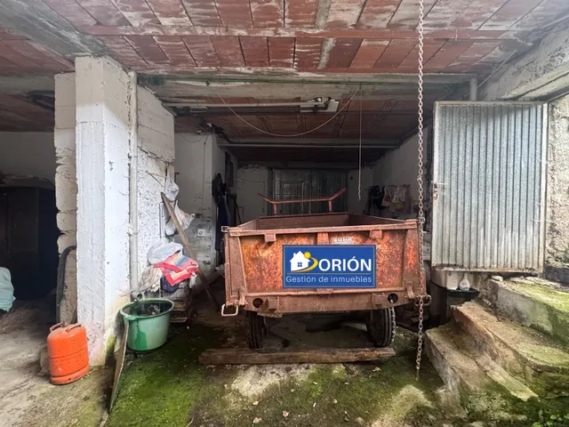 CASA CON TERRENO EN VALDELALOBA — 17