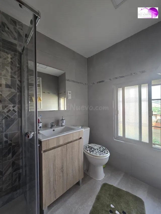 Descubre esta encantadora propiedad situada en la pintoresca - foto 3