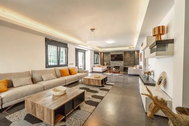 Villa 6 habitaciones 680m² en alquiler - Puerto Sol-Los Alme