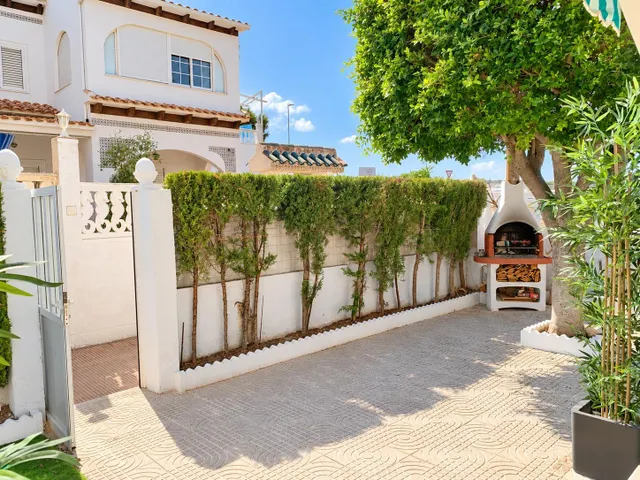Tu rincón de sol en la mata: bungalow recién reformado con amplio jardín orientado al sur y a solo 450 metros de la playa — 20