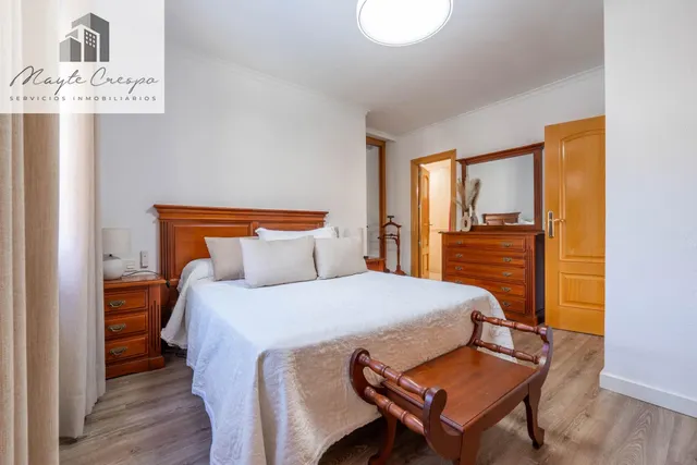 CHALET CON PISCINA Y JARDÍN A SOLO 10 MINUTOS DE GRANADA — 45