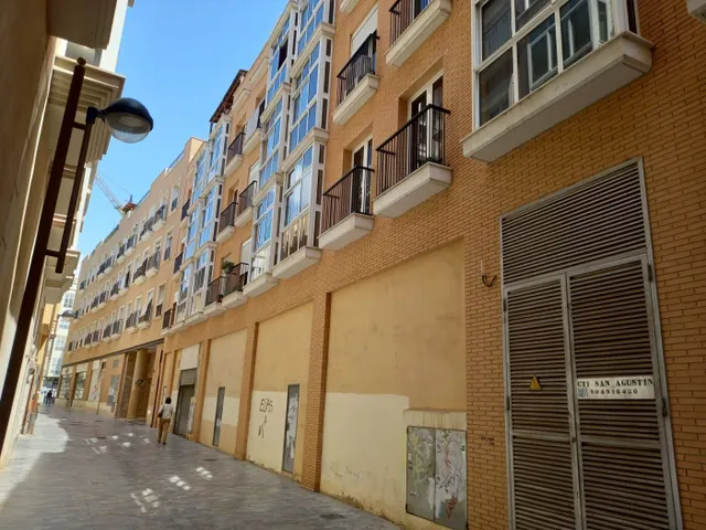 Plaza de garaje en calle San Agustín, junto calle Mayor — 9