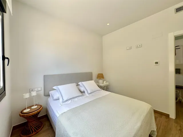 elegante villa con vistas parciales al mar. — 28