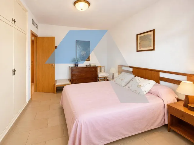 Chalet en parcela urbana con piscina privada en san vicente del raspeig — 24