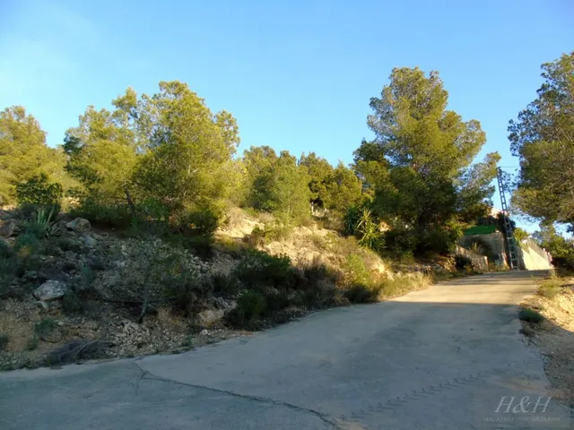 Se vende terreno urbanizable en Olocau. /H H Asesores, Inmobiliaria en Burjassot/ — 7