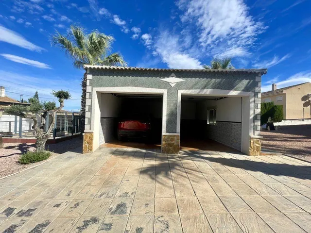 Villa 4 habitaciones 300m² en venta - DOÑA PEPA — 28