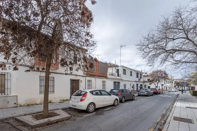 Casa con Parcela a Reformar en Granada — 33