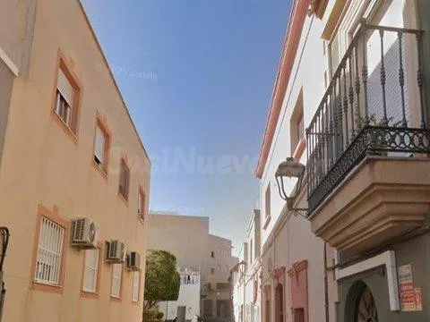 PISO OCUPADO POR PERSONA SIN JUSTO TÍTULO ESTE INMUEBLE DEBI - foto 2