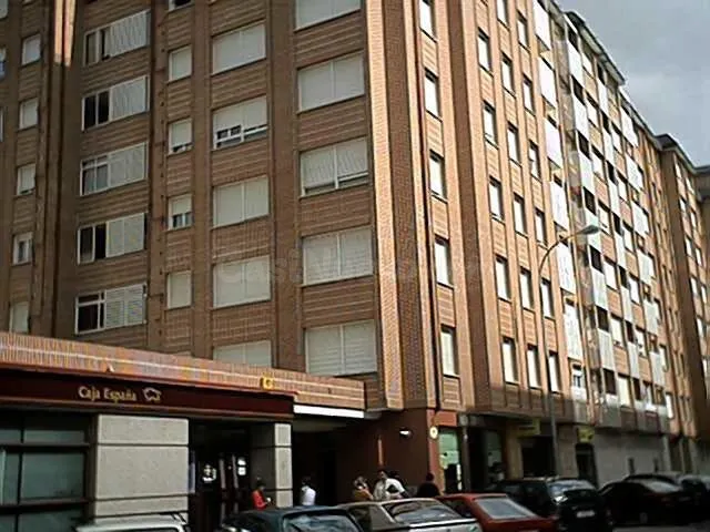 Local en zona cercana al centro - foto 2