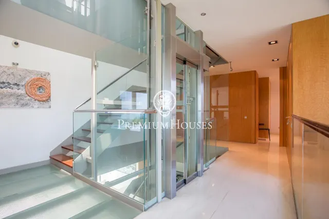 Exclusiva casa en venta con espectaculares vistas al mar y gran privacidad — 26