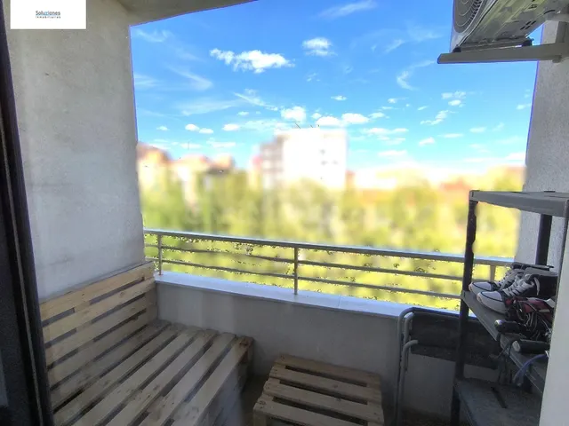Luminoso Piso Seminuevo con Piscina y Vistas en Albacete - €