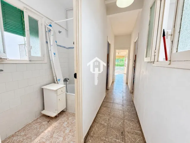 Piso en venta en Alicante, zona de la florida. 77m2, 3 habitaciones, 1 baño, balcón, galería. 2da planta con ascensor. — 14