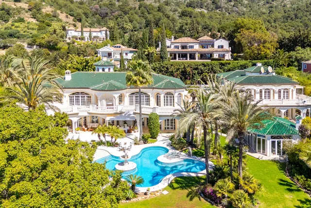 Chalet 14 habitaciones 2100m² en venta - Marbella — 22