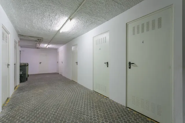 TRATESTERO EN VENTA EN EL CENTRO DE GRANADA — 11