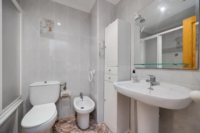 Apartamento de 2 dormitorios en Torrevieja, a 200m de la Playa de Los Locos — 5