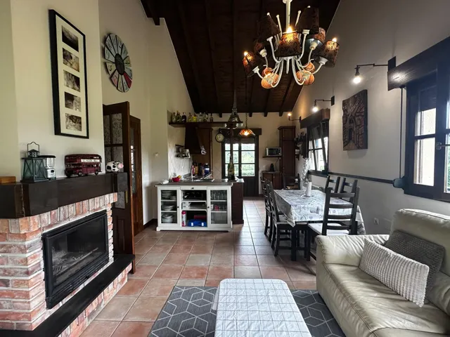 VIVIENDA INDEPENDIENTE EN ALQUILER — 16