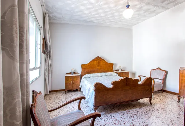 Casa independiente con gran patio y garaje en el centro de Molina de Segura — 23