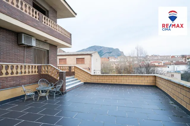 GRAN OPORTUNIDAD EN EL CENTRO DE ZÚJAR – VIVIENDA CON EXCELE - foto 3