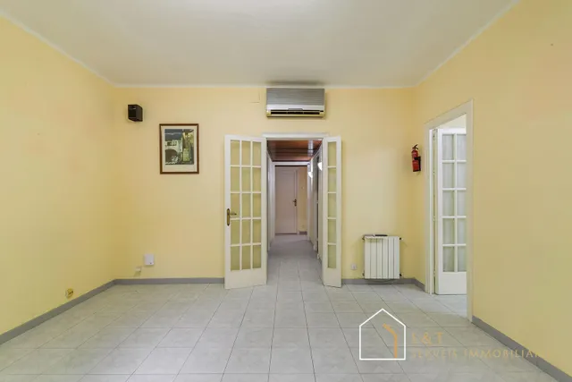 Piso en venta en plaza virrei amat – 4 habitaciones y 77 m2 útiles — 7