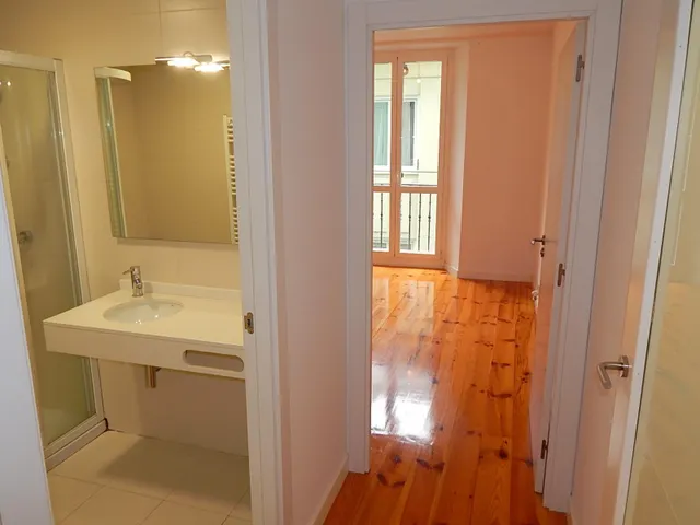 ETXEA vende piso en la Plaza de Castillo, 3 dormitorios, 2 baños, ascensor, 2ª altura — 22