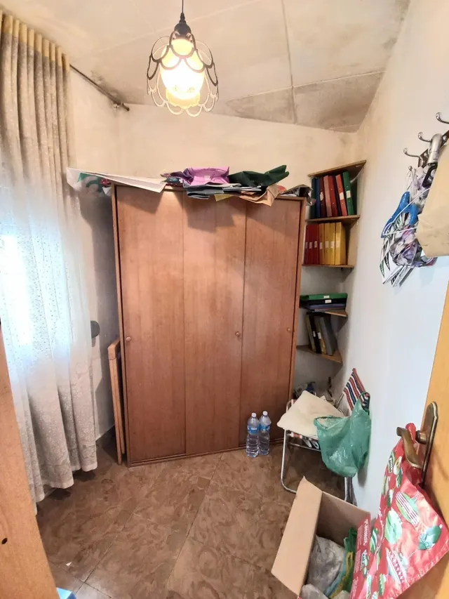 CHALET ADOSADO A REFORMAR, ESQUINERO CON SALIDA A DOS CALLES — 45