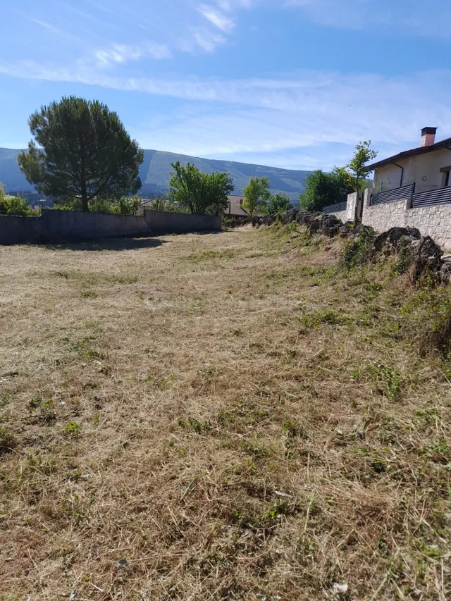 VENTA DE PARCELA URBANA EN PRADENA - foto 3