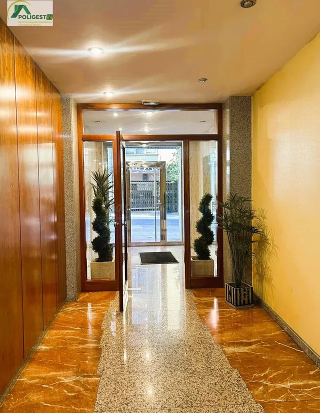 Piso Moderno en el Corazón de Ponferrada por  750 €/mes — 2