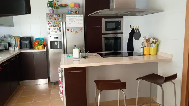 SE VENDE ADOSADO CON PISCINA EN LA GINETA. — 26