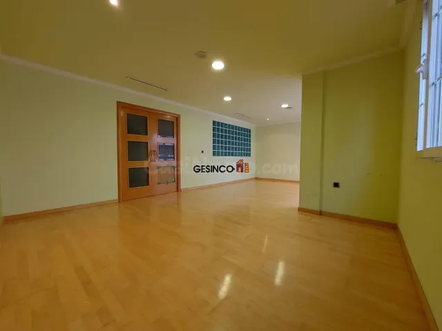 PISO EN TERCERA PLANTA EN BUEN ESTADO. CENTRO!! - foto 2