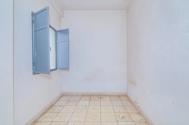 Oportunidad Única: Amplio Piso para Reformar en Camino de Ronda ✨ — 7