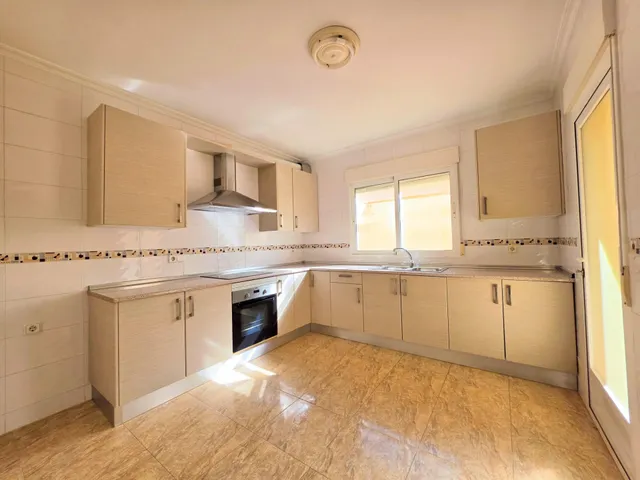 DÚPLEX EN VENTA EN LA PALMA CON 3 DORMITORIOS, 2 BAÑOS, PATI - foto 2