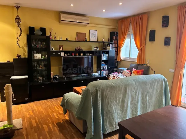 Piso de 3 habitaciones con balcón y ascensor en Horta-Guinardó — 4