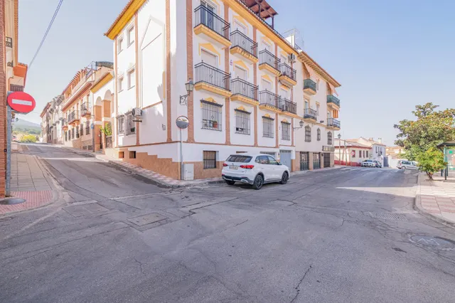 PISO DE 3 habitaciones Y COCHERA EN LA ZUBIA — 28