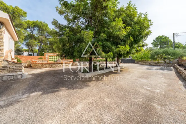 Casa en venta en calle Principal, Cabra del Camp. — 46