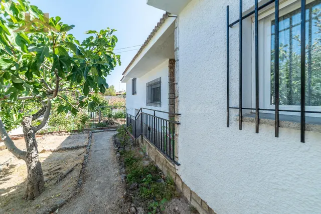 Chalet pareado en venta en Villa del Prado - foto 4