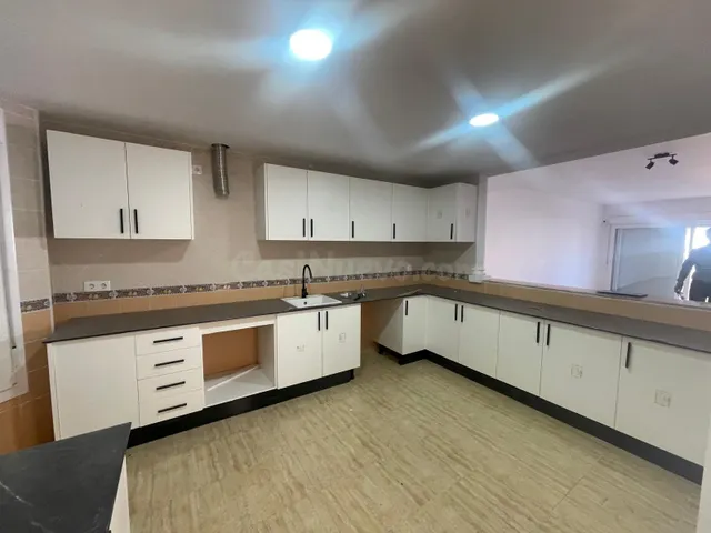 ¡La casa de tus sueños cerca del mar existe! Moderna adosada - foto 2