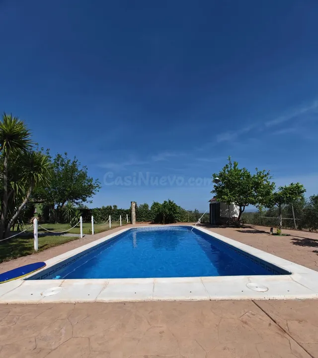 TU PROPIO OASIS PRIVADO CON PISCINA Y UN CHALET ESPECTACULAR - foto 4
