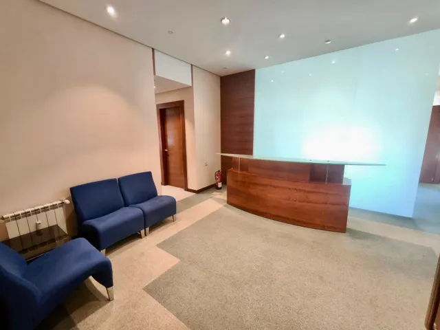Oficina 6 habitaciones 250m² en alquiler - Cuzco - foto 2