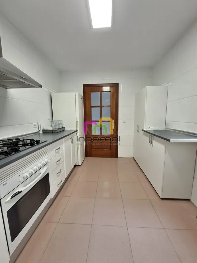 ¡¡APARTAMENTO EN ALQUILER SIN MUEBLES EN PLENO CENTRO!! - foto 5